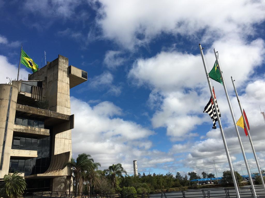 Prefeitura tem aumento de 12% na arrecadação e redução de 10% das despesas no primeiro quadrimestre de 2021